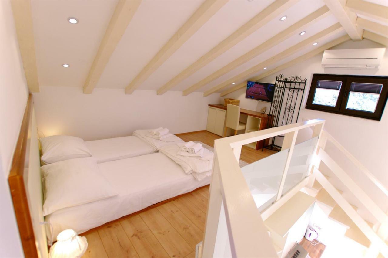 Apartman Murter Center 4+1 Id 720公寓 外观 照片